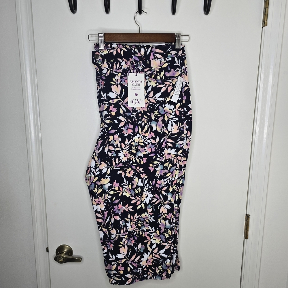 Gloria Vanderbilt Multicolor Floral Capris